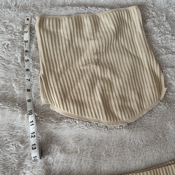 Beige Ribbed Two-Piece Set - Picture 4 of 7